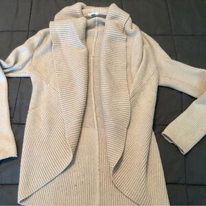 🤩 Old Navy beige cardigan, sz Medium